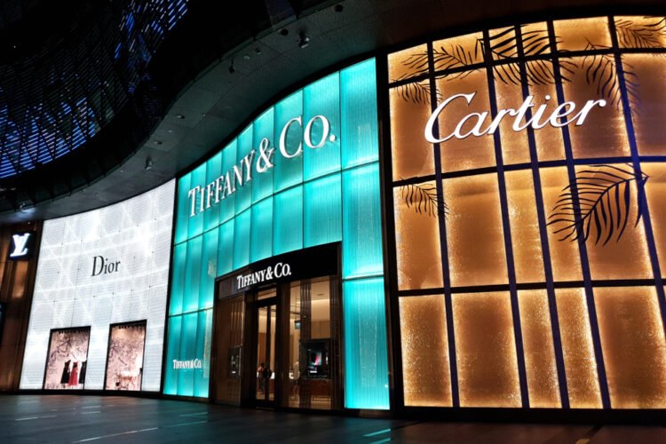 Marcas de luxo repensam suas estratégias